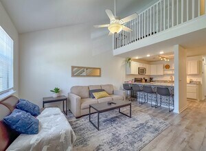 1330 Warrior Way in Tallahassee, FL - Building Photo - Building Photo