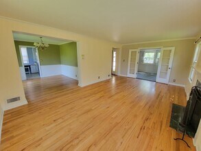 2033 Portage Ave in South Bend, IN - Building Photo - Building Photo