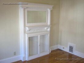 21 Roseclair St, Unit 1 in Boston, MA - Building Photo