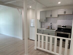 55 Franklin Ave, Unit 2 in Lockport, NY - Foto de edificio - Building Photo
