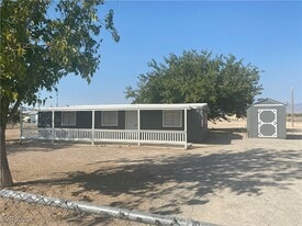 2420 E Lewis St in Pahrump, NV - Building Photo