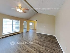 1824 Meadow Creek Dr in Pearland, TX - Building Photo - Building Photo