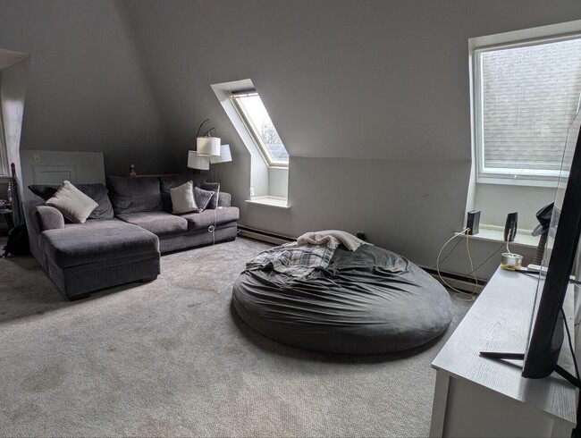 3040 N Farwell Ave in Milwaukee, WI - Building Photo - Building Photo