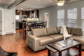 The Cavalier Apartments in Omaha, NE - Building Photo - Interior Photo