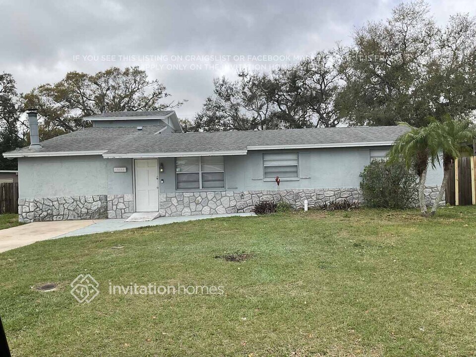 10850 111th St N in Largo, FL - Building Photo