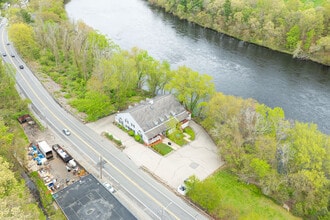 Riverfront Townhouses in Haverhill, MA - Building Photo - Building Photo