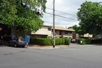 Canterbury Terrace in Portland, OR - Foto de edificio - Building Photo