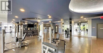 5162 Yonge St in Toronto, ON - Building Photo - Building Photo