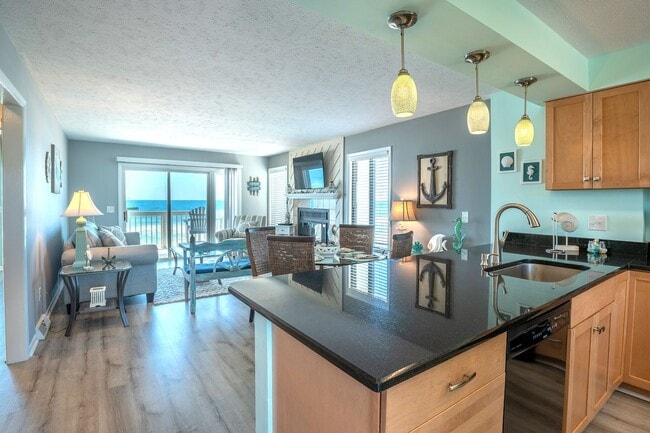 1307 Sand Dollar Ct in Kure Beach, NC - Building Photo - Building Photo