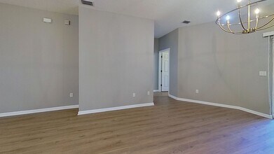 3907 Summer Grove Way N in Jacksonville, FL - Building Photo - Building Photo