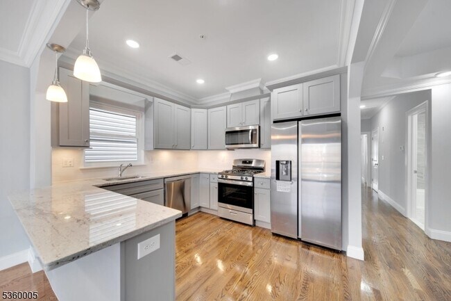 267 S 10th St in Newark, NJ - Building Photo - Building Photo