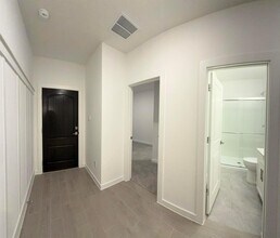 4715 Bay Vista Dr in Baytown, TX - Building Photo - Building Photo