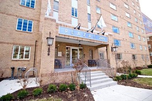 209 Emanuel Cleaver II Blvd Apartments