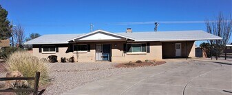 2209 Golf Links Rd in Sierra Vista, AZ - Building Photo