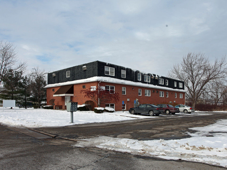 Westwood Court Apartments in Alliance, OH - Building Photo