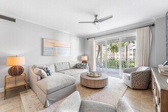 1024 Bay Colony Dr S in Juno Beach, FL - Building Photo - Building Photo