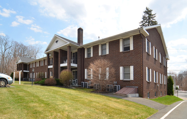 Cherry Arms in Delmar, NY - Foto de edificio - Building Photo