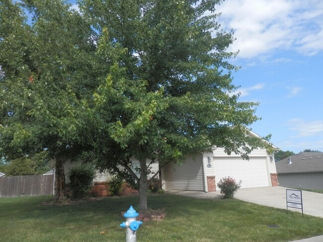 2501 McClure Dr in Columbia, MO - Building Photo - Building Photo