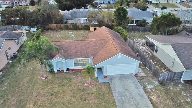 1820 Hallcrest Dr in Deltona, FL - Building Photo - Building Photo