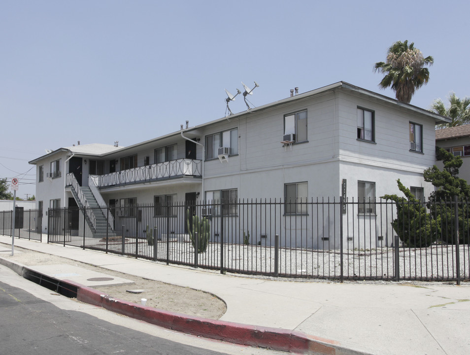 11455 Sherman Way in North Hollywood, CA - Building Photo