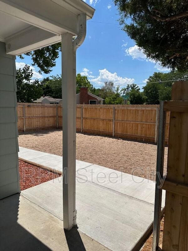 2410 St Clair Ave. in Pueblo, CO - Building Photo - Building Photo