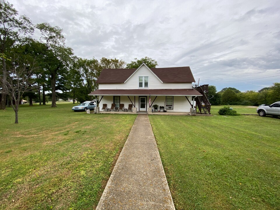 317 Old Nashville Hwy in La Vergne, TN - Building Photo