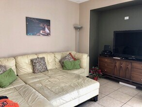 119 Tilbury Ave in Las Vegas, NV - Building Photo - Building Photo