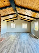 5542 Easter Dr in Wrightwood, CA - Building Photo - Building Photo