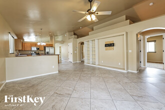 134 W Alyssa Canyon Pl in Oro Valley, AZ - Foto de edificio - Building Photo