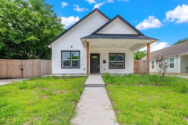 924 E Hattie St in Fort Worth, TX - Building Photo - Building Photo