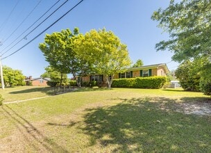 240 Maywood Dr in Martinez, GA - Building Photo - Building Photo