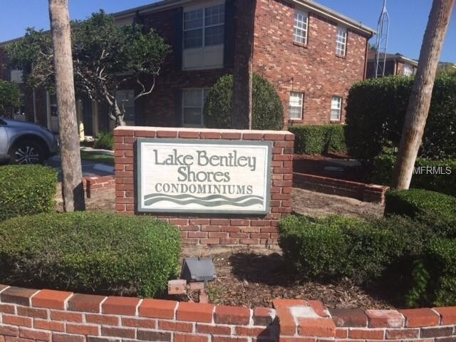 1920 E Edgewood Dr-Unit -N12 in Lakeland, FL - Building Photo