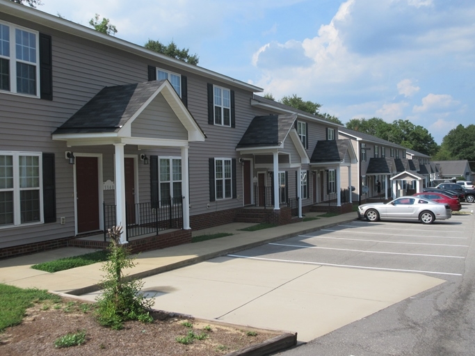 Hill Street Apartments in Hope Mills, NC - Building Photo