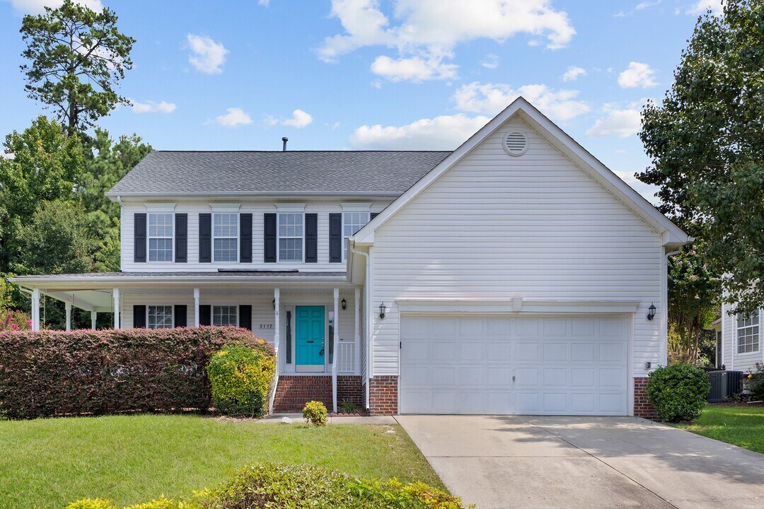 2112 Echo Glen Ln in Apex, NC - Building Photo