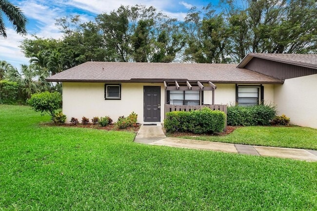 9 Vía De Casas Norte in Boynton Beach, FL - Building Photo - Building Photo
