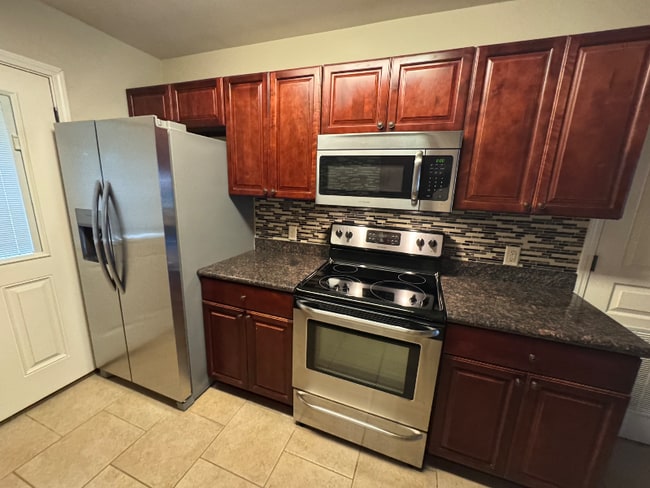 136 Jolie Oaks Blvd