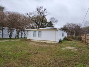 1099 Sandpiper in Kemp, TX - Foto de edificio - Building Photo