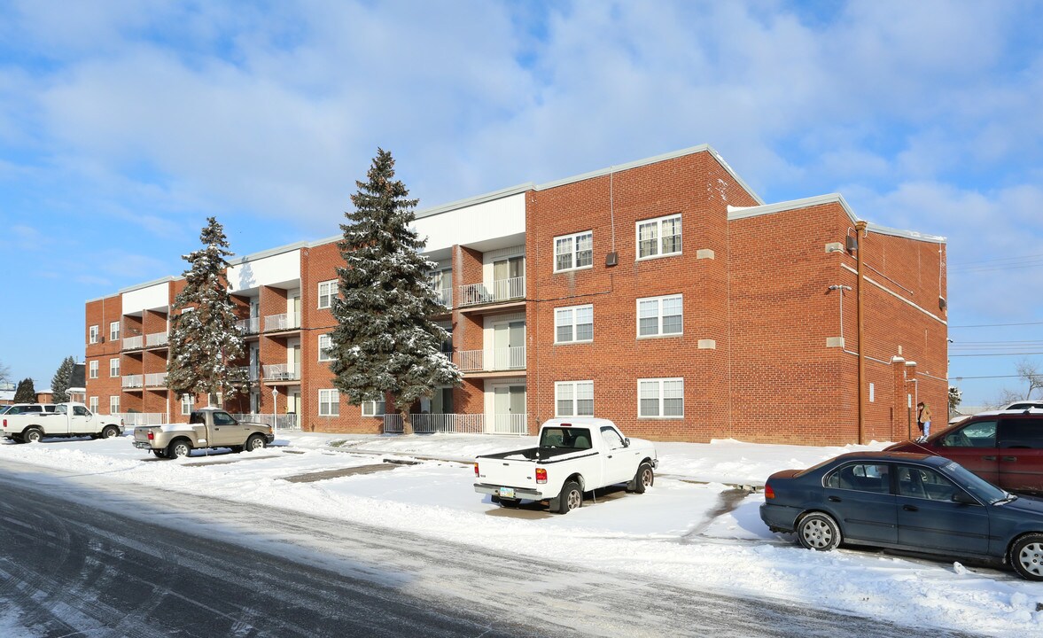 Evergreen Terrace Apartments in Columbus, OH - Building Photo