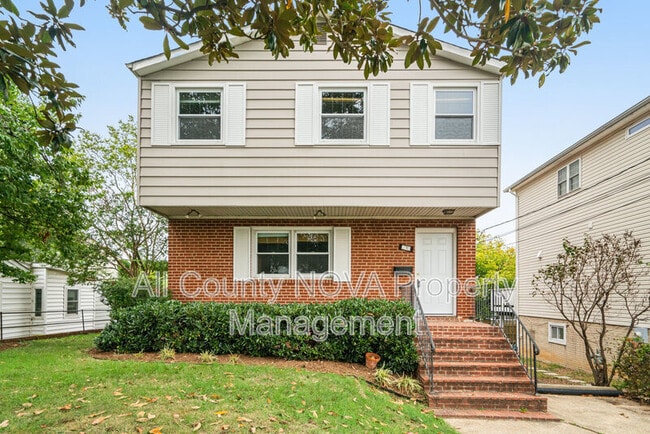 property at 2701 1st Rd S