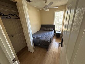 1104 E Genesee St in Tampa, FL - Building Photo