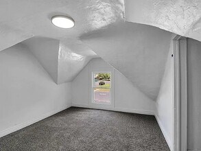 302 E Ermina Ave in Spokane, WA - Building Photo - Building Photo