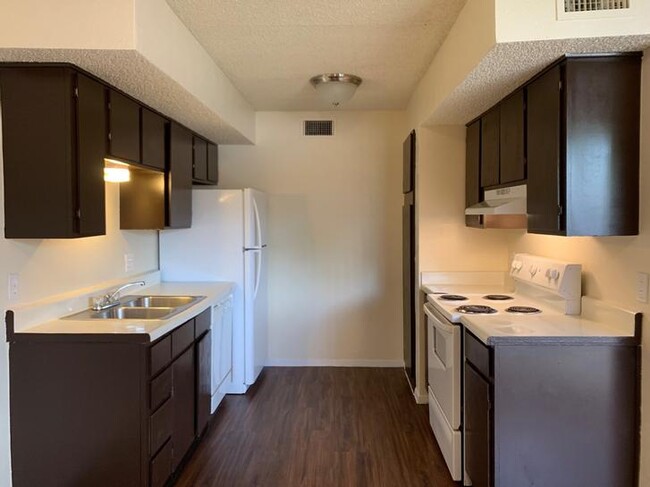 Brentwood Timberlane Apartments in Wichita Falls, TX - Building Photo - Building Photo