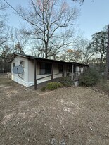 2667 Hopewell Church Rd in Ellaville, GA - Building Photo