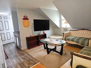 199 Belleville Ave, Unit APT#3 in New Bedford, MA - Building Photo - Building Photo