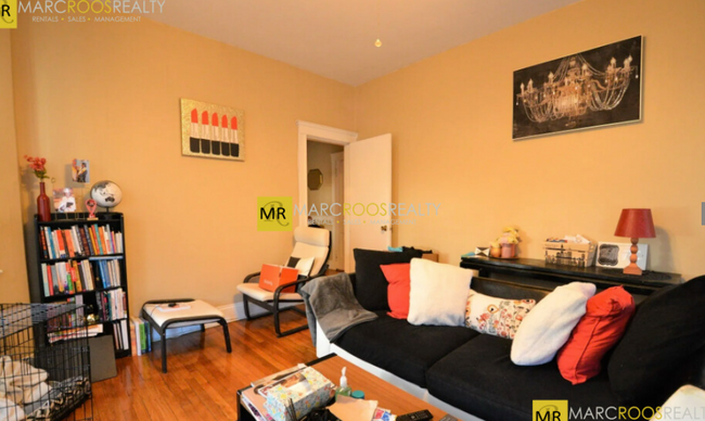 319 Allston St, Unit 4 in Boston, MA - Foto de edificio - Building Photo
