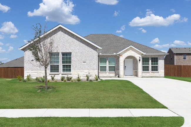 property at 1431 Cedarhurst Dr