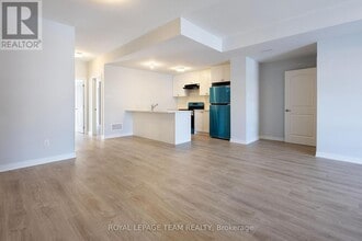 208 Lillian Freiman Private in Nepean, ON - Building Photo - Building Photo