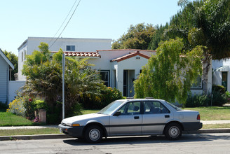 475-479 S Evergreen Dr in Ventura, CA - Foto de edificio - Building Photo