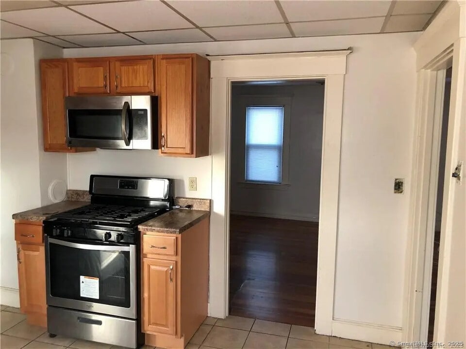 69 Fairfield St in New Haven, CT - Building Photo