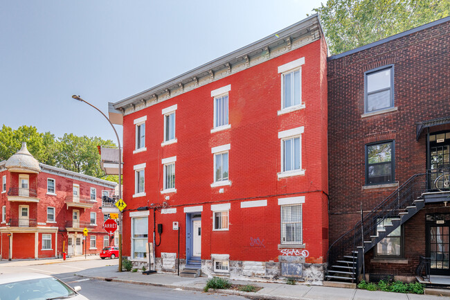 758 Saint-Philippe Rue in Montréal, QC - Building Photo - Building Photo
